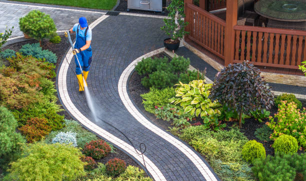 Best Garage Pressure Washing  in Newman, CA